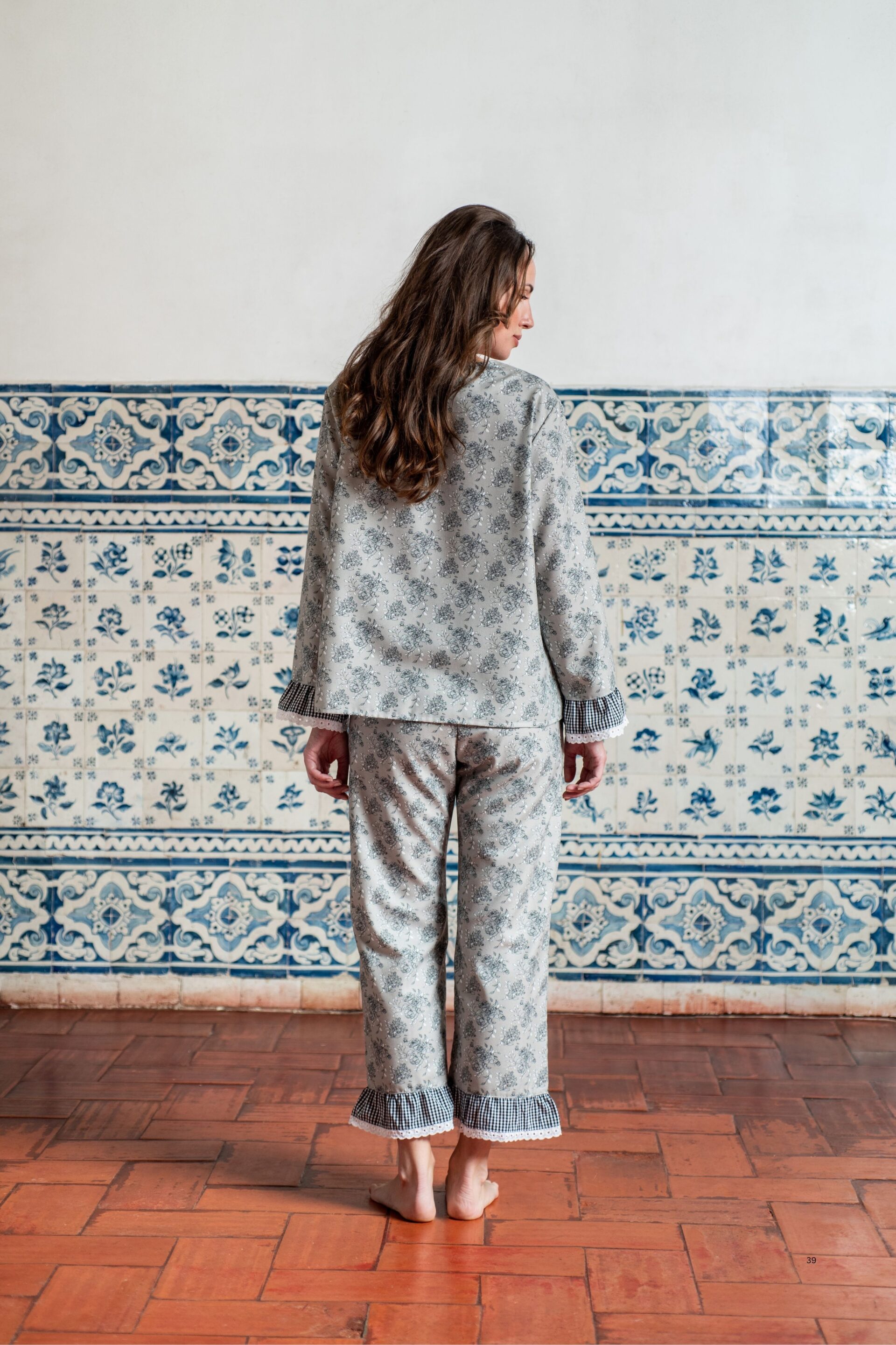 Luzia Long Pyjama Set Grey Flowers - Image 3