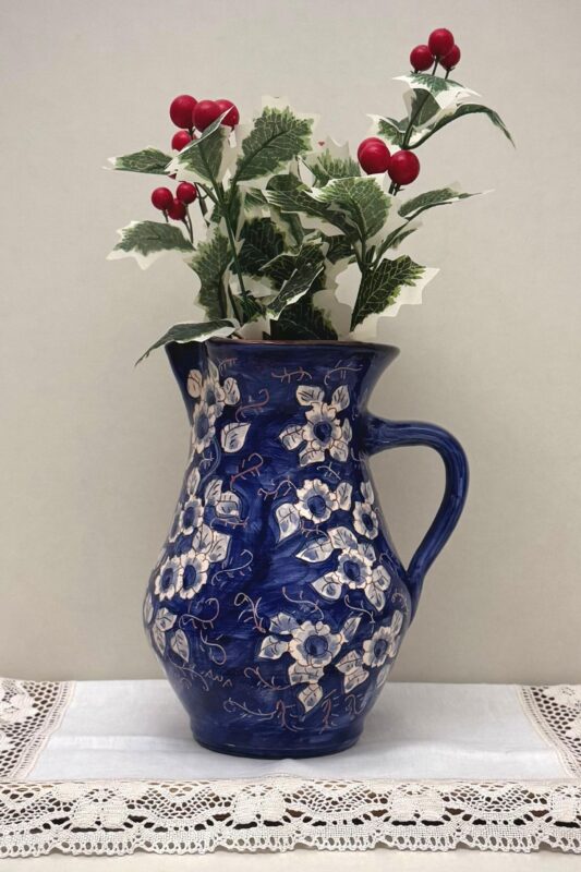 Azul Clay Jug – hand-painted Portuguese ceramic vase in deep blue with delicate white flowers, perfect as a vase, jug, or decorative home accent.